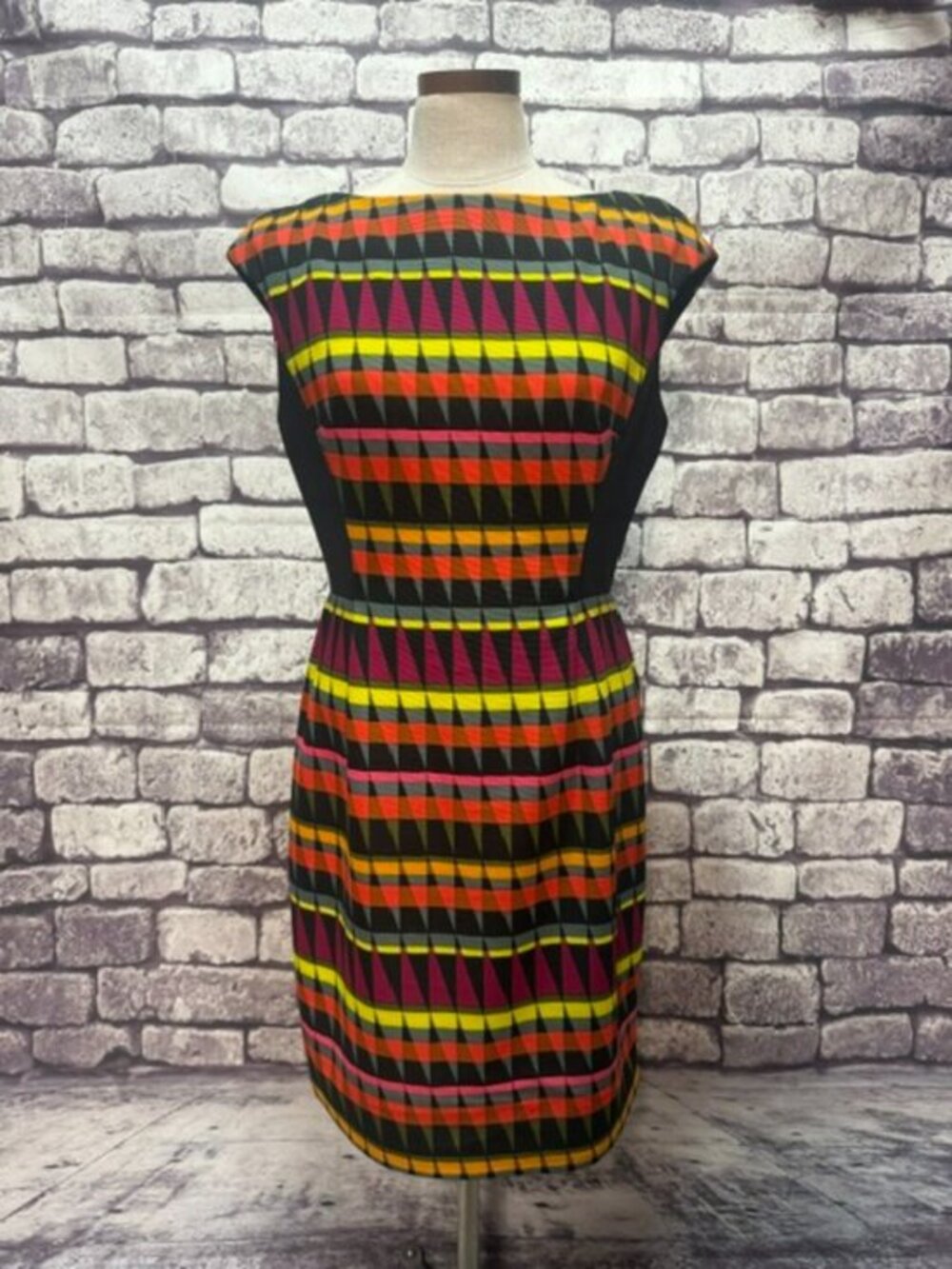 Signature London Style Sleeveless Dress Size 12